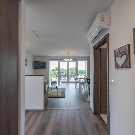 Bridgiet Home Apartman Сержегтомай Екстер'єр фото