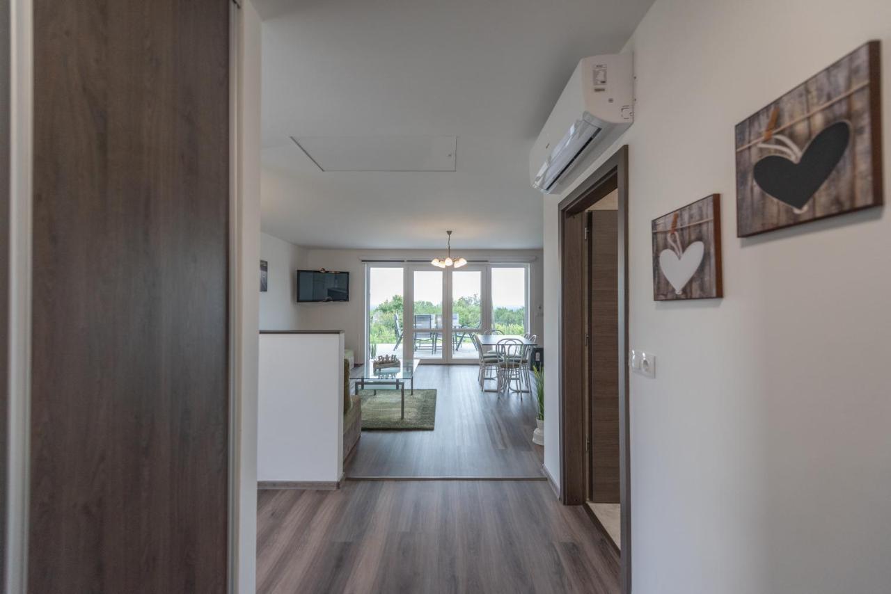 Bridgiet Home Apartman Сержегтомай Екстер'єр фото
