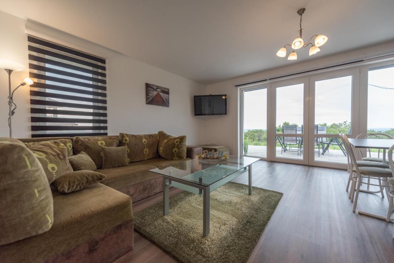 Bridgiet Home Apartman Сержегтомай Екстер'єр фото